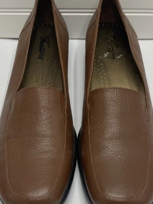 Коричневые кожаные туфли на плоской подошве Trotters размер 10,5 N - Изображение 1 из 4