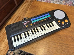 Casio Rapman Rap-1 Tastiera Girevole con Effetto Vocale - Funzionante No Spina - Foto 1 di 10