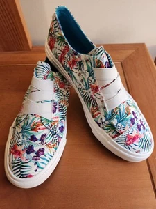 Blowfish Malibu Marley Women's Slip On Sneaker Off White Hibiscus Size 8 M - Picture 1 of 10
