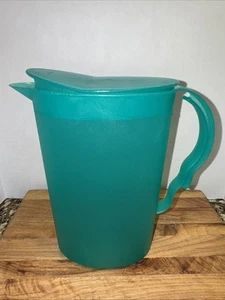 Tupperware Impressions Slimline Teal #3333B-2 Pitcher w/Rocker Lid Top-8.75 cup - Picture 1 of 8