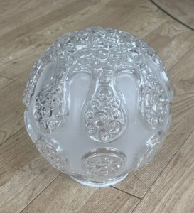 STYLISH ART DECO TEXTURED CLEAR GLASS TABLE OR PENDANT LAMPSHADE - Picture 1 of 3