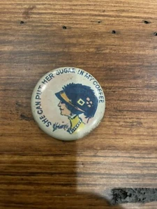 Vintage Sugar In My Coffee Cartoon Hassan Zigaretten Pinback Button - Bild 1 von 5