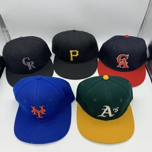 (LOTE 5) NUEVO SIN ETIQUETAS Especialidades Deportivas/Colección Diamantes Sombreros Nueva Era Años 90 DEFECTOS MENORES - Imagen 1 de 14
