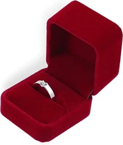 Square Red Velvet Ring Earrings Gift Box - Jewellery Gift Box - Picture 1 of 2