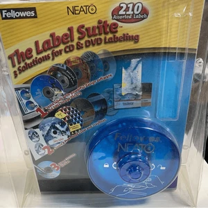 Nuevo con etiquetas Fellowes Neato Label Suite para sistema de etiquetado de CD y DVD sellado - Imagen 1 de 7
