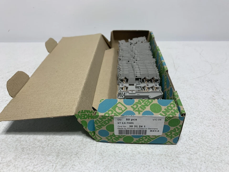 Phoenix Contact 3031241 ST 2.5-TWIN Feed-Through Terminal 2.5mm (box of 37) - Image 1 of 4