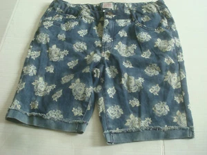 Girls Denim Bermuda Shorts  Pretty Plus  Blue Floral Size 16 1/2   NWT - Picture 1 of 2