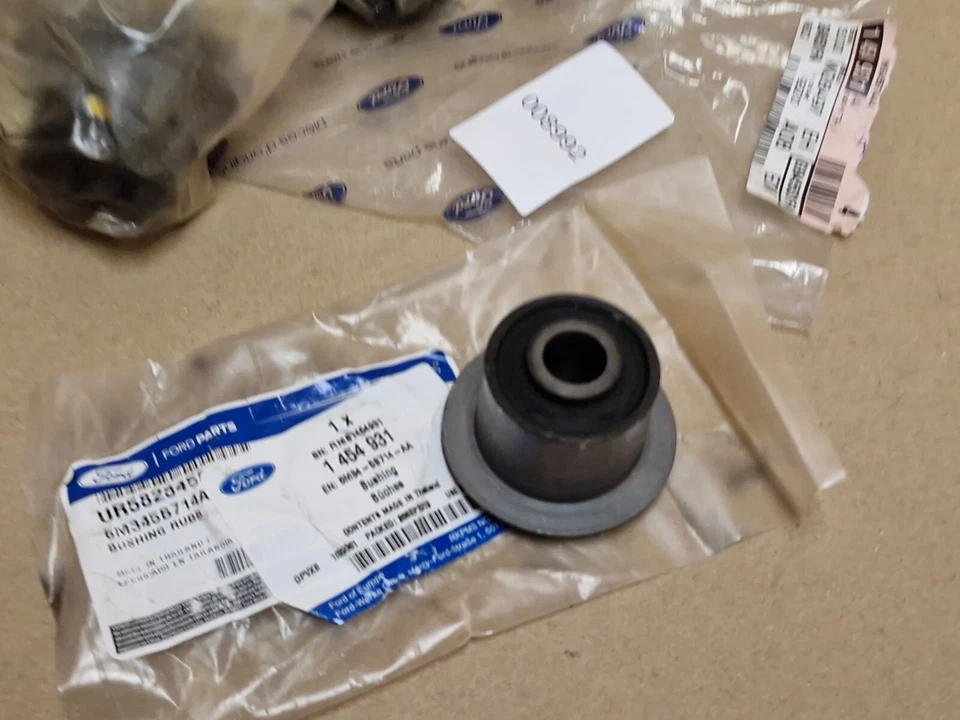 Ford Ranger Rear Wheel Suspension Bush X4 2000-2012 1454931 Genuine NEW OEM - Image 1 of 4