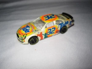 Ricky Craven #32 Tide Ford Taurus NASCAR Diecast Car 1:64 - Picture 1 of 6