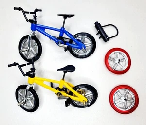 Lot Of 2 Vintage Flick Trix Spin Master BMX Finger Bikes With Extra Red Wheels! - Picture 1 of 6