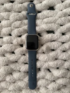 Apple Watch SE - Zdjęcie 1 z 11