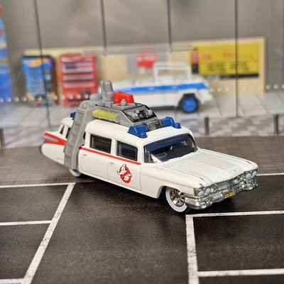 Hot Wheels Premium Ghostbusters Ecto-1 Retro Entertainment 59 Cadillac Real Ride - Image 1 of 4