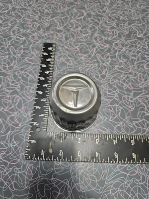 1970's 1980's Vintage Toyota Pickup Corolla Celica Metal Center Cap Hub Cap 3" D - Imagem 1 de 4