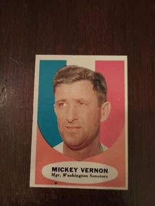 1961 Topps #124 Mickey Vernon (NRMT) - Picture 1 of 2