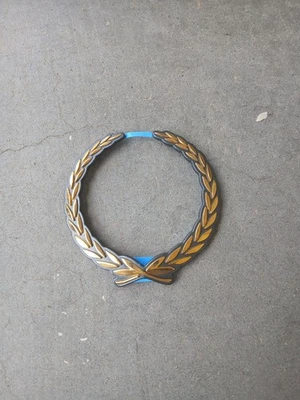 1994-1999 CADILLAC ELDORADO DEVILLE BROUGHAM SEVILLE WREATH EMBLEM "OEM" - Image 1 of 4