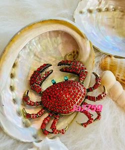 HEIDI DAUS Queen Crab Red Crystal Crab/Cancer Brooch Pin - Picture 1 of 2
