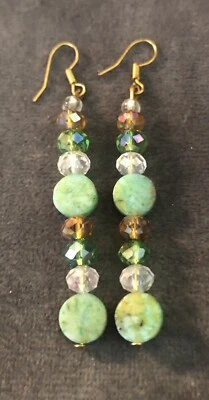 Pendientes colgantes de varios cristales hechos a mano con piedras preciosas de jaspe verde Foto 1 de 4