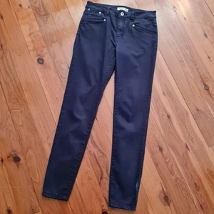 Women's size 8 'COUNTRY ROAD' Gorgeous dark navy stretch skinny jeans - EUC - Picture 1 of 6