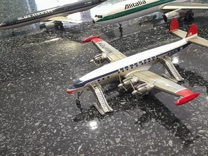 ESCALERAS AÉREAS Aeropuerto Plata Varias Aerolíneas Escala 1:200 Diorama Modelos Aviones - Imagen 1 de 14