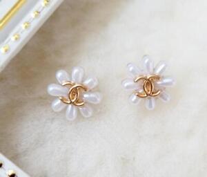 used chanel buttons D837 white pearl white goldcollar Flower12mm2peace