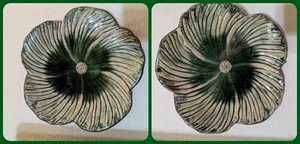 Set Of 2 Hibiscus Crackle Glass Glaze 8" Decorative Flower Plates - Picture 1 of 16