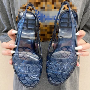 Damen-Strandschuhe durchsichtig Gummi zehenfrei mittelhohe Absätze Sommerriemen weiche Sohle - Bild 1 von 17