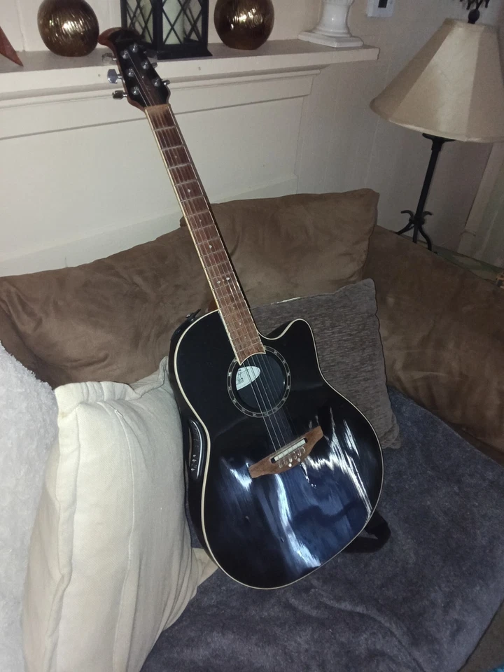 Guitarra eléctrica acústica Ovation Foto 1 de 4