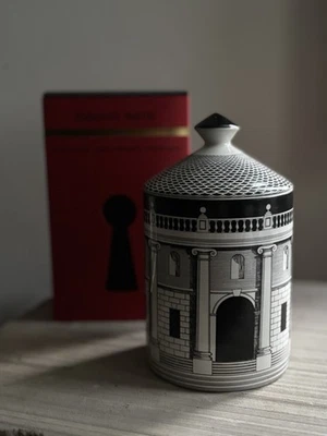 Vela perfumada Fornasetti Casa Con Colonne, 300 g nueva rara Foto 1 de 3