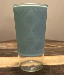 ELLO MINT GREEN GLASS TUMBLER & SILICONE SLEEVE PERFECT FOR ICED BEVERAGES - Picture 1 of 8