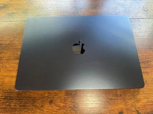 MacBook Air M2 2023 | 24 GB RAM | 2 TB SSD | 15-inch | Midnight | Very Good Cond - Zdjęcie 1 z 6