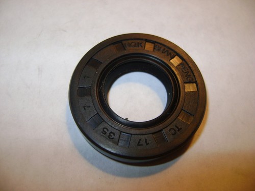 OIL SEAL TC DOUBLE LIP METRIC 20X35X7