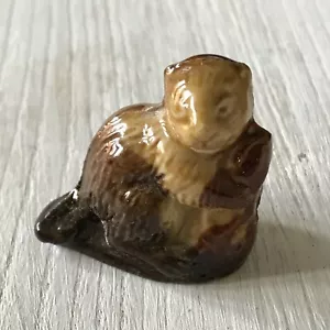 Wade Whimsie Beaver 🦫 Tiny Ornament Ceramic Cute Retro Vintage - Picture 1 of 4