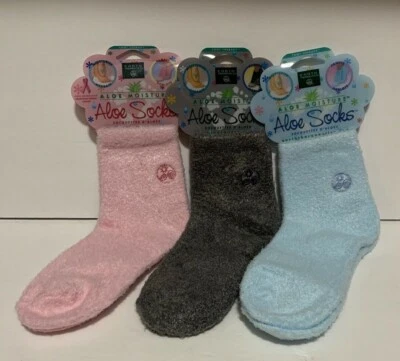 Earth Therapeutics Aloe Socks - 1 Pair *Choose Color* - Image 1 of 4