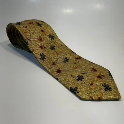 Gravata de seda vintage Ermenegildo Zegna dourada floral metálica feita na Itália masculina - Imagem 1 de 4