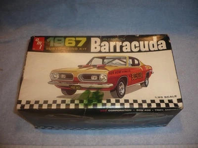 ORIGINAL  AMT 1967 PLYMOUTH BARRACUDA CUSTOMIZING  KIT  1:25  as found built - Image 1 of 4