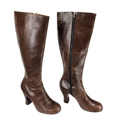 Botas hasta la rodilla John Fluevog Daily Miracles Discovery 6 mujeres cuero marrón 3,5" Foto 1 de 4