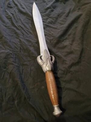 Daga Mandalorian Prop Cosplay Daga Foto 1 de 3