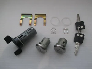 83 - 84 Camaro Ignition and Door Locks with keys New 1983 1984 - Bild 1 von 1
