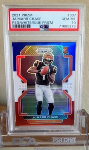 2021 Panini Prizm #337 Jamarr Chase RC Rosso/Bianco/Blu PSA 10 GEM MINT Rookie - Foto 1 di 2