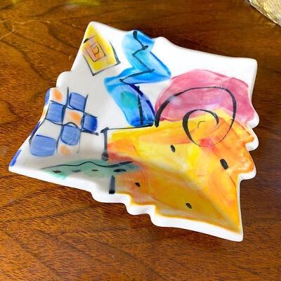 Plato De Colección DISEÑO MEMPHIS Firmado por Artista Decorativo Baratija Plato Arte Posmoderno  Foto 1 de 4