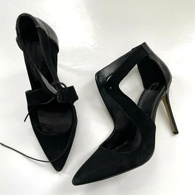 Tacones Topshop de gamuza negros con punta. Talla US 8.5 Foto 1 de 4