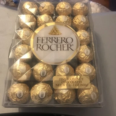 Ferrero Rocher - Caja de regalo de chocolates de avellana fina - 48 unidades, 21,2 oz Foto 1 de 4