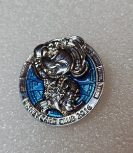 Disney Mickey Mouse Tokyo Disneyland Card Club 2016 Pin - Picture 1 of 5