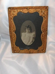 Antike Farbfotos Miniatur 1800er Portrait kleines Mädchen Kleinkind D8 - Bild 1 von 3