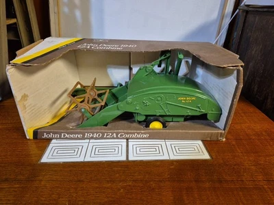 ERTL John Deere 1940 12A Combine #5601 New in Box **READ** - Image 1 of 3