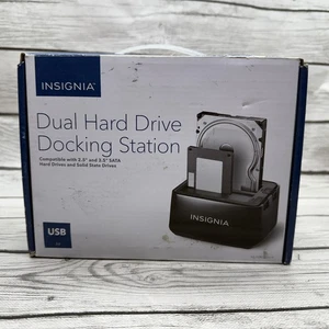 INSIGNIA Dual Hard Drive Docking Station. NS-PCHDEDS19. 2.5/3.5 SATA. USB 3.0 - Picture 1 of 13