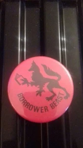 Borrower Beast Vintage Badge(red) - Foto 1 di 2