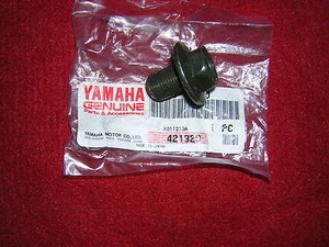 Yamaha DT175 '91 Steering Stem Bolt. Genuine Yamaha, New (ba4) - Picture 1 of 1