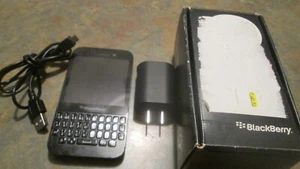 Clavier smartphone Blackberry Q5 8 Go + 2 Go 4G QWERTY (Bell Mobility) - Photo 1 sur 9