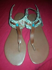 Christian Siriano Ladies Size 12 Sandals Thong 
